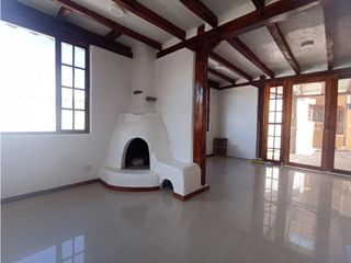 Foto 3 de Inchalillo Sangolqui, 2 Casas en venta, 165 m2 y 100 m2, 5 habitaciones, 4 parqueaderos