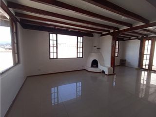 Foto 6 de Inchalillo Sangolqui, 2 Casas en venta, 165 m2 y 100 m2, 5 habitaciones, 4 parqueaderos