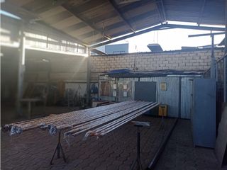 Foto 3 de Solca, Bodega en renta, 2 ambientes, 1 baño, 3 parqueaderos
