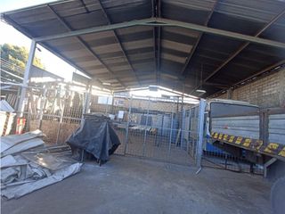 Foto 2 de Solca, Bodega en renta, 2 ambientes, 1 baño, 3 parqueaderos