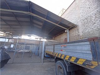 Foto 11 de Solca, Bodega en renta, 2 ambientes, 1 baño, 3 parqueaderos