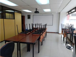 Foto 5 de La Pradera, Oficina en  renta, 200 m2, 6 ambientes, 2 baños, 2 parqueaderos