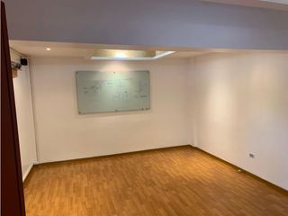Foto 7 de La Luz, Oficina en renta, 60 m2, 2 ambientes, 1 baño, 1 parqueadero