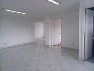 Parque de los Recuerdos, Oficina en renta, 90 m2, 4 ambientes, 1 baño, 1 parqueadero