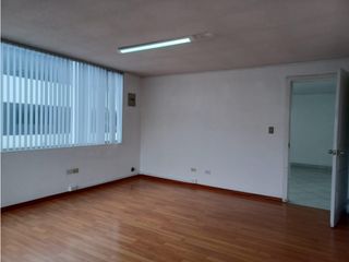 Parque de los Recuerdos, Oficina en renta, 90 m2, 4 ambientes, 1 baño, 1 parqueadero