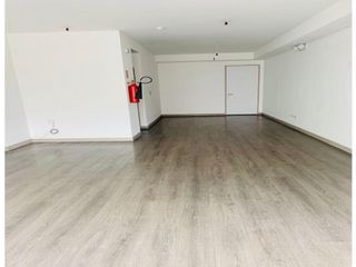 Mariana de Jesús, Oficina en renta, 49 m2, 1 ambiente, 1 baño, 1 parqueadero