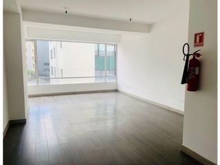 Foto 3 de Mariana de Jesús, Oficina en renta, 49 m2, 1 ambiente, 1 baño, 1 parqueadero