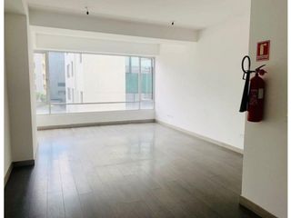 Mariana de Jesús, Oficina en renta, 49 m2, 1 ambiente, 1 baño, 1 parqueadero