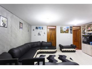 Foto 15 de Guamani, Casa rentera en venta, 678 m2, 7 departamentos, local, 3 parqueaderos