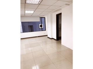 Foto 8 de Rumipamba, Oficina en renta, 57 m2, 2 ambientes, 2 baños, 2 parqueaderos
