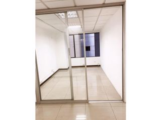 Foto 9 de Rumipamba, Oficina en renta, 57 m2, 2 ambientes, 2 baños, 2 parqueaderos