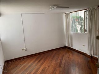 Foto 13 de La Carolina, Oficina en renta, 250 m2, 10 ambientes, 5 baños, 3 parqueaderos