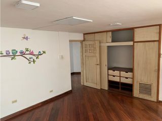 Foto 6 de La Carolina, Oficina en renta, 250 m2, 10 ambientes, 5 baños, 3 parqueaderos