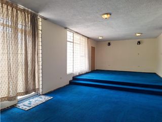 Foto 14 de El Jardín, Local Comercial en renta, 90mts 2 ambientes, 2 baños y Parq