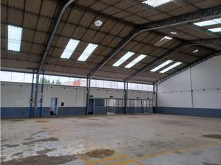 Foto 6 de La Kennedy, Galpón en renta, 860 m2, 4 ambientes, 4 baños, 20 parqueaderos