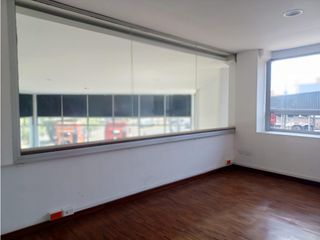 Foto 27 de La Kennedy, Oficina en renta, 335 m2, 15 ambientes, 4 baños, 8 parqueaderos