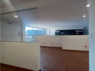 Foto 11 de La Kennedy, Oficina en renta, 335 m2, 15 ambientes, 4 baños, 8 parqueaderos