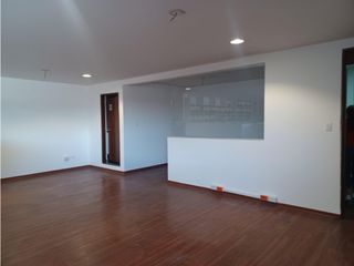 Foto 16 de La Kennedy, Oficina en renta, 335 m2, 15 ambientes, 4 baños, 8 parqueaderos