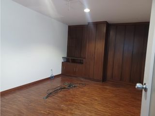 Foto 17 de La Kennedy, Oficina en renta, 335 m2, 15 ambientes, 4 baños, 8 parqueaderos