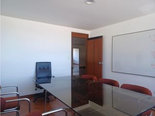 Foto 12 de La Kennedy, Oficina en renta, 335 m2, 15 ambientes, 4 baños, 8 parqueaderos