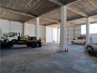 Foto 1 de Carcelén industrial, Galpón en renta, 400 m2, 2 ambientes, 1 baño, 2 parqueaderos