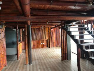 Sangolqui, Casa Comercial en renta, 150 m2, 5 ambientes, 2 baños, bodega