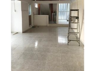 Sangolqui, Casa Comercial en renta, 150 m2, 5 ambientes, 2 baños, bodega