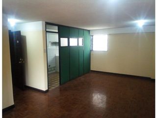 Foto 6 de La Pradera, Oficina en renta, 3 ambientes, 1 baño, 1 parqueadero