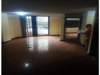 Foto 21 de La Pradera, Oficina en renta, 3 ambientes, 1 baño, 1 parqueadero
