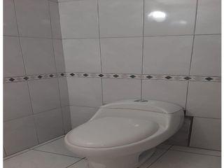 Foto 8 de Rumipamba, Oficina en renta, 140 m2, 6 ambientes, 2 baños, 2 parqueaderos