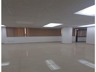 Foto 5 de Rumipamba, Oficina en renta, 140 m2, 6 ambientes, 2 baños, 2 parqueaderos