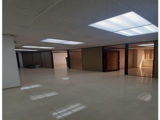 Foto 6 de Rumipamba, Oficina en renta, 140 m2, 6 ambientes, 2 baños, 2 parqueaderos
