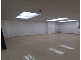Foto 10 de Rumipamba, Oficina en renta, 140 m2, 6 ambientes, 2 baños, 2 parqueaderos