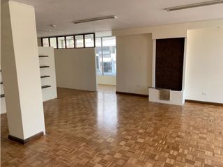 Mariana de Jesús, Oficina en renta, 211 m2, 8 ambientes, 3 baños, 3 parqueaderos