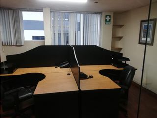 Foto 16 de Av America, Oficina en renta, 120 m2, 9 ambientes, 3 baños, 2 parqueaderos