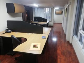 Foto 11 de Av America, Oficina en renta, 120 m2, 9 ambientes, 3 baños, 2 parqueaderos