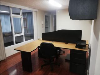 Foto 9 de Av America, Oficina en renta, 120 m2, 9 ambientes, 3 baños, 2 parqueaderos