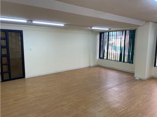 Foto 5 de El Batán, Local Comercial en renta, 100 m2, 2 ambientes, 2 baños, 5 parqueaderos