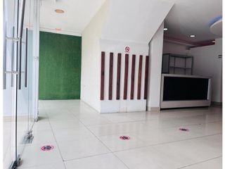 Foto 10 de Ponceano, Local Comercial en renta, 130 m2, 3 ambientes, 4 baños, 3 parqueaderos