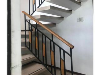 Foto 12 de La Carolina, Oficina en renta, 350 m2, 7 ambientes, 3 baños, 2 parqueaderos