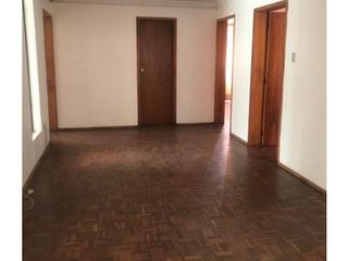 Foto 9 de La Carolina, Oficina en renta, 350 m2, 7 ambientes, 3 baños, 2 parqueaderos