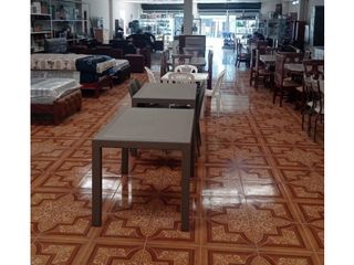 Foto 7 de Yaruqui, Local Comercial en renta, 400 m2, 2 ambientes, 1 baño, 10 parqueaderos
