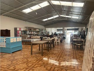 Foto 10 de Yaruqui, Local Comercial en renta, 400 m2, 2 ambientes, 1 baño, 10 parqueaderos