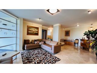 Foto 4 de Lomas de Monteserrín, Casa en venta, 600 m2, 4 habitaciones, 4 baños, 4 parqueaderos