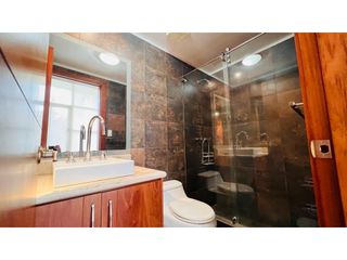 Foto 9 de Lomas de Monteserrín, Casa en venta, 600 m2, 4 habitaciones, 4 baños, 4 parqueaderos