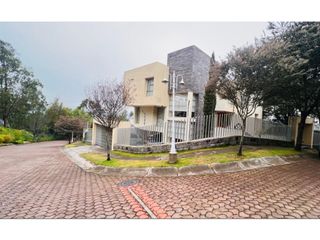 Foto 24 de Lomas de Monteserrín, Casa en venta, 600 m2, 4 habitaciones, 4 baños, 4 parqueaderos