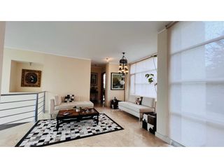 Foto 16 de Lomas de Monteserrín, Casa en venta, 600 m2, 4 habitaciones, 4 baños, 4 parqueaderos