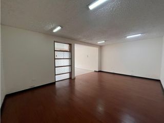 Foto 4 de Rumipamba, Local Comercial en renta, 60 m2, 2 ambientes, 1 baño, patio