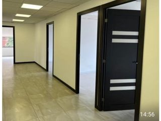 Foto 10 de La Coruña, Oficina en renta, 200 m2, 8 ambientes, 2 baños, 5 parqueaderos