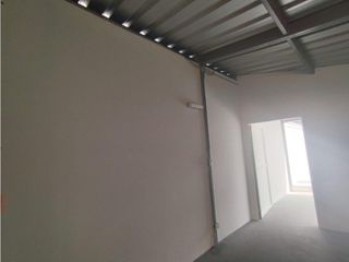 Foto 13 de Rumiñahui, Local Comercial en renta, 2 ambientes, 1 baño, 8 parqueaderos